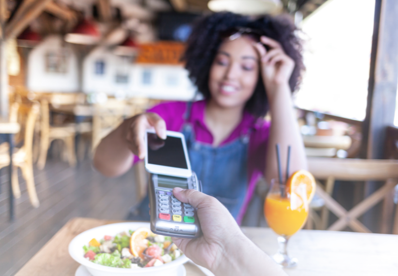 How Contactless Payment Works Hero