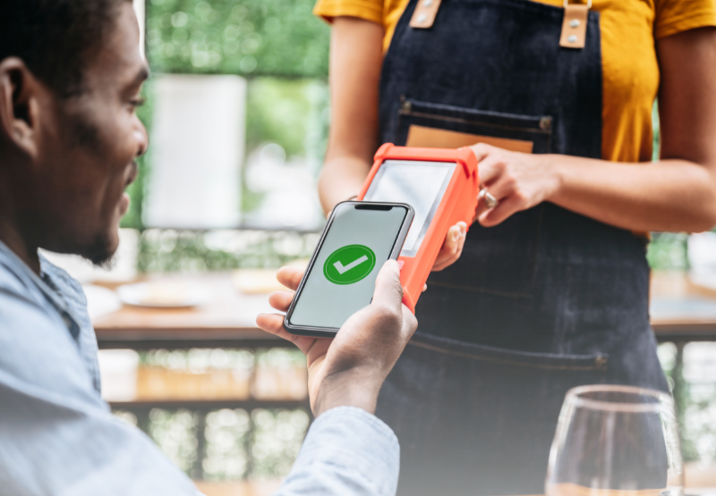 How Contactless Payment Works Hero